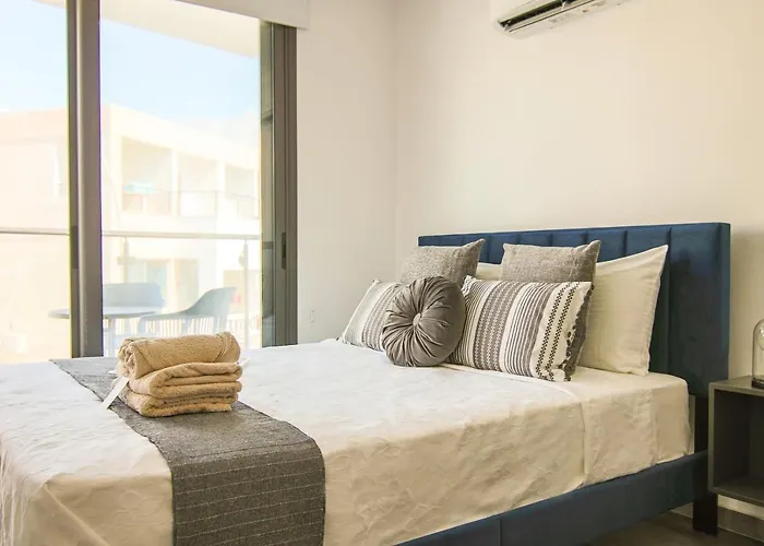 Phaedrus Living: Seaside Luxury Flat Athina 116