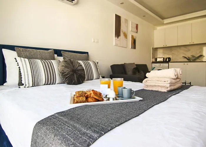 Phaedrus Living: Seaside Luxury Flat Athina 116